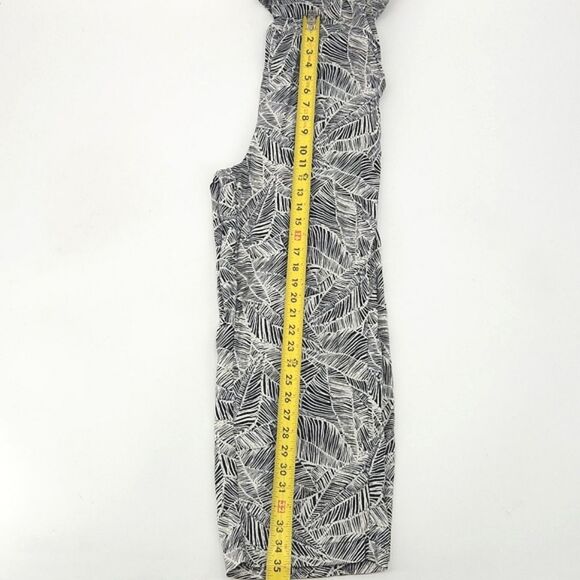 Old Navy Cami Jumpsuit Size XS Womens Black White Palm Print Sleveless Wide Leg - Picture 9 of 11